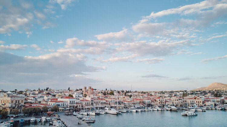 Αίγινα: Ένας πλήρης οδηγός για το νησί που έχει πάντα καλοκαίρι