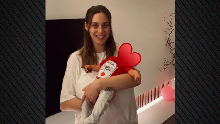 Η φωτογραφία της Άννας Κορακάκη με την κόρη της για τις Απόκριες