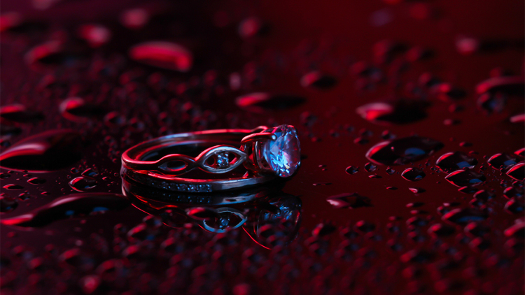 Οι 8 πιο σπάνιοι πολύτιμοι λίθοι στον κόσμο και οι τρελές τιμές τους ανά καράτι