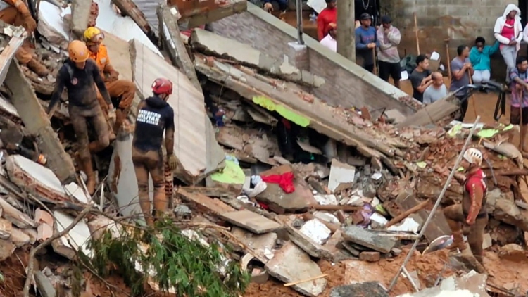 Βραζιλία: Τουλάχιστον 22 άνθρωποι έχασαν τη ζωή τους από τις καταρρακτώδεις βροχές