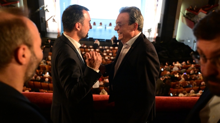 Πιο κοντά παρά ποτέ ΣΥΡΙΖΑ και Νέα Αριστερά: Τι σηματοδοτεί το κοινό πόρισμα για την Εξεταστική