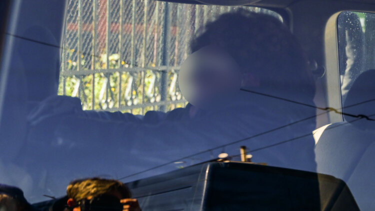 Δίωξη για απείθεια και επικίνδυνη οδήγηση στον 72χρονο μάνατζερ μοντέλων που αγνόησε σήμα των αστυνομικών