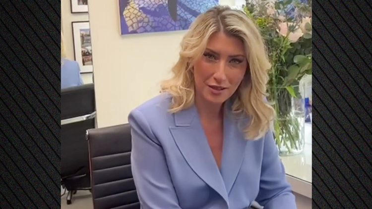 Το μήνυμα της Σίας Κοσιώνη πριν επιστρέψει στο κεντρικό δελτίο ειδήσεων: Η περιπέτεια υγείας με έκανε σοφότερη και πιο δυνατή
