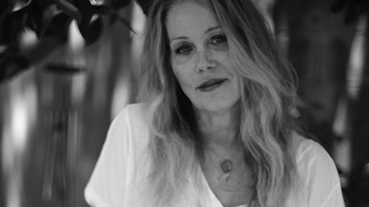 Κριστίνα Άπλγκειτ: Η συγκλονιστική αποκάλυψη για τη σκλήρυνση κατά πλάκας - «Πλέον, περνάω τις περισσότερες ώρες στο κρεβάτι»