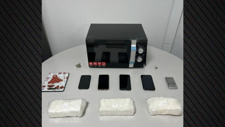 Θεσσαλονίκη: Μπλόκο σε τρία κιλά κοκαΐνης από τη Γερμανία, τρεις συλλήψεις