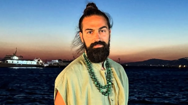 Ο Μιχάλης Σεΐτης βάφτισε την κόρη του, η φωτογραφία που δημοσίευσε