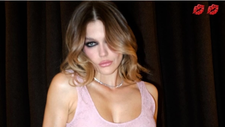 Κλέλια Ανδριολάτου: Το βίντεο για το εντυπωσιακό φόρεμα που φόρεσε στο after party των BAFTA