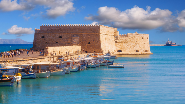 Ηράκλειο: Σε τροχιά υλοποίησης το φιλόδοξο έργο προστασίας, αξιοποίησης και ανάδειξης της Ενετικής Οχύρωσης και των Νεωρίων