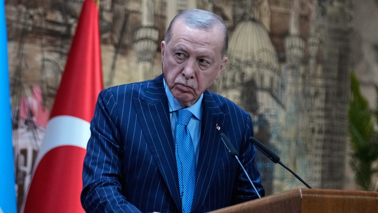 Προειδοποιούμε ότι δεν πρέπει να επαναληφθεί παρόμοιο περιστατικό, λέει ο Ερντογάν για τον πύραυλο που εκτοξεύτηκε από το Ιράν