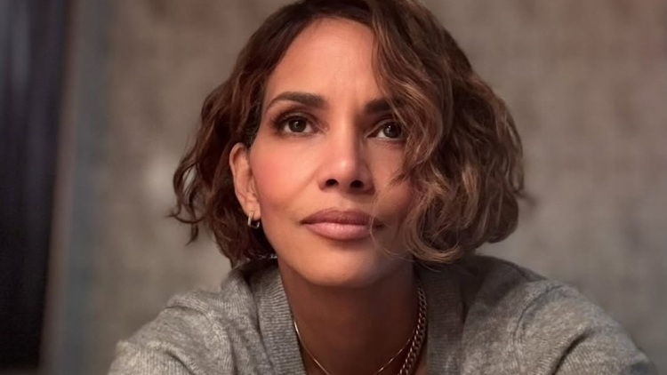 Χάλι Μπέρι: Αυτό είναι το ένα πράγμα που δεν κάνει πια στην κρεβατοκάμαρα με τον αρραβωνιαστικό της (βίντεο)