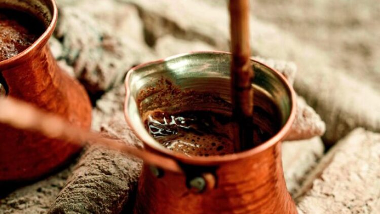 Ο ελληνικός καφές και η ιστορία μιας τελετουργίας