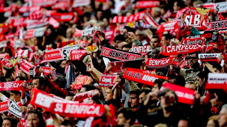 Η Μπενφίκα έκοψε το γήπεδο σε πέντε οπαδούς για ρατσιστικές συμπεριφορές με τη Ρεάλ Μαδρίτης
