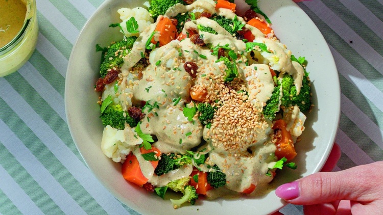 Σαλάτα με λαχανικά ατμού και τασσιή