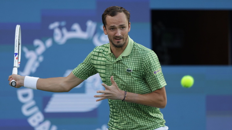 Έφτασε στους 23 τίτλους ο Μεντβέντεφ: Πρωταθλητής χωρίς να ιδρώσει στο Ντουμπάι 