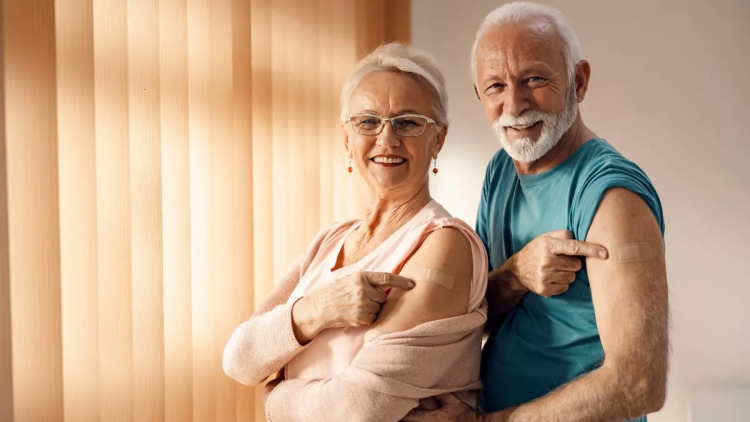 Έρχεται συνδυαστικό εμβόλιο κατά κορωνοϊου και γρίπης – Μία δόση προστατεύει από δύο λοιμώξεις
