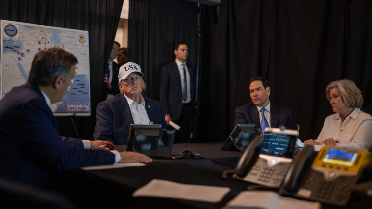 Δύο μήνες, δύο στρατηγικές: Η μυστική προετοιμασία 60 ημερών από ΗΠΑ και Ισραήλ για την επιχείρηση κατά του Χαμενεΐ