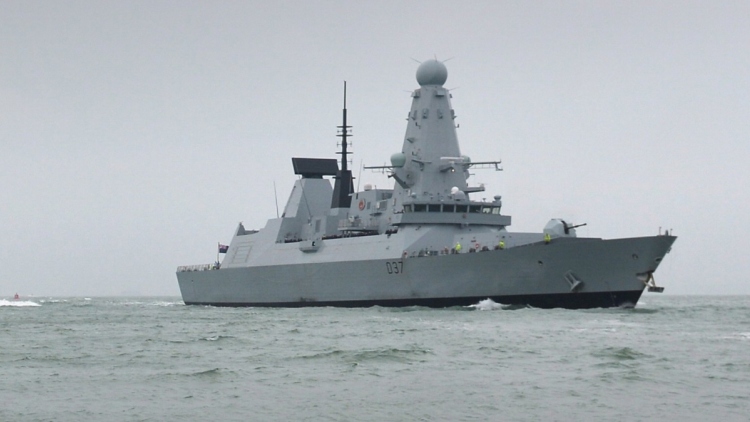 Η Βρετανία εξετάζει την αποστολή του αντιτορπιλικού HMS Duncan στην Κύπρο
