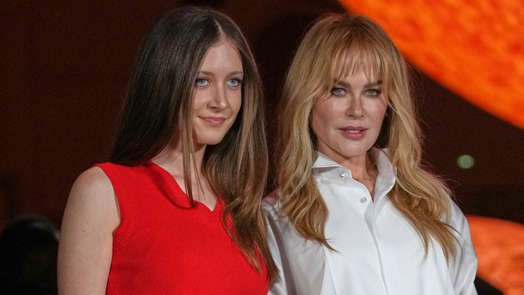 Νικόλ Κίντμαν: Τα αρνητικά σχόλια για την πασαρέλα της κόρης της - Περπατά σαν πόνι, δεν είναι μοντέλο, γράφουν