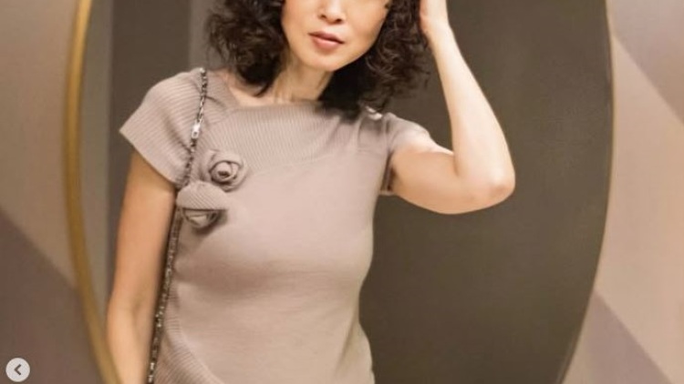 Μια Instagramer εξηγεί: Γιατί πρέπει να σταματήσουμε τα κομπλιμέντα του τύπου “δείχνεις νεότερη”»
