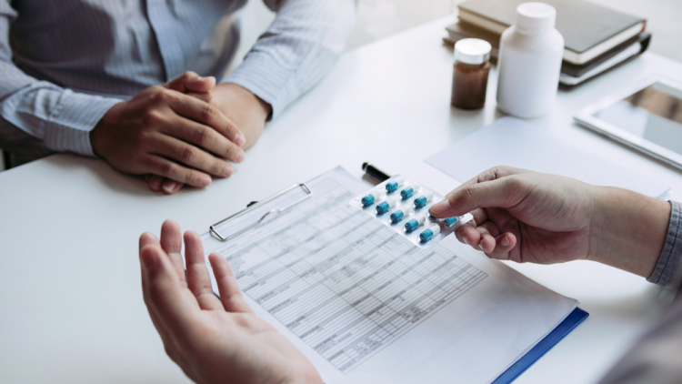 Γιατί αποσύρονται καινοτόμα ογκολογικά φάρμακα από την Ελλάδα: Έρευνα του ygeiamou για τις θεραπείες που «χάνονται»