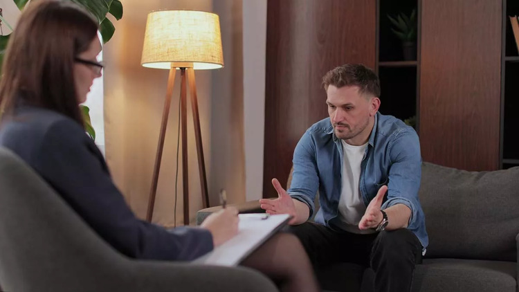 3 λόγοι που εμποδίζουν τους άνδρες να πάνε στον ψυχολόγο
