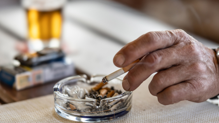 Μπαίνει «Μεγάλος Αδελφός» στην αγορά καπνού και αλκοόλ για να πιάσει τα €800 εκατ. που χάνει κάθε χρόνο το Δημόσιο