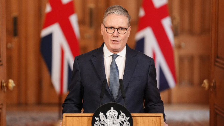 Κιρ Στάρμερ: Η Βρετανία στέλνει 4 αεροσκάφη Typhoon στο Κατάρ και ελικόπτερα στην Κύπρο