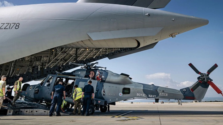 Κύπρος: Βρετανικά ελικόπτερα Wildcat και ιταλική φρεγάτα ενισχύουν την αντιαεροπορική ασπίδα 