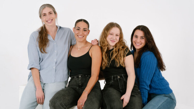 Το μήνυμα των γυναικών της ΚΟΕ για την Ημέρα της Γυναίκας: Η ισότητα δεν μπορεί να περιμένει 300 χρόνια
