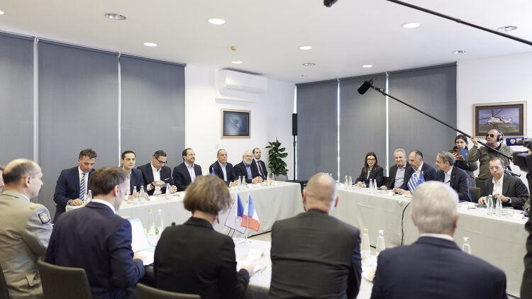 Τι ειπώθηκε στην τριμερή συνάντηση Μακρόν, Μητσοτάκη, Χριστοδουλίδη