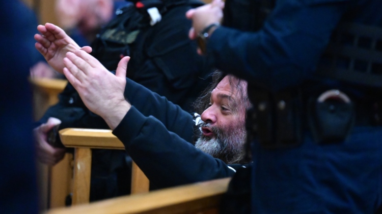 Δίκη για την Χρυσή Αυγή: Η Εισαγγελέας απέρριψε τα ελαφρυντικά που ζήτησαν οι καταδικασθέντες - Αντιδράσεις από τον Λαγό