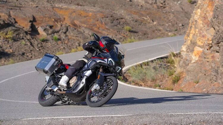 Αυτή είναι η νέα «ταξιδιάρα» MV Agusta Enduro Veloce