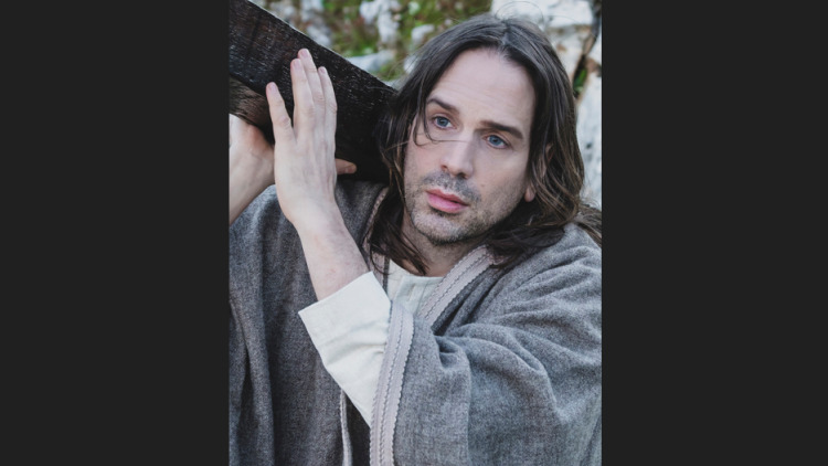 «Ο Χριστός ξανασταυρώνεται»: Το αριστούργημα του Νίκου Καζαντζάκη ανεβαίνει στο Θέατρο Σταθμός
