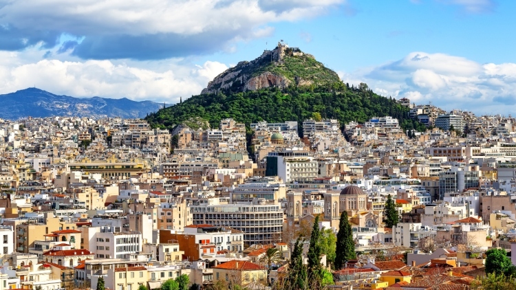 Ακίνητα από γονείς σε παιδιά: Πώς «σπάει» ο φόρος σε ψιλή κυριότητα και επικαρπία, δείτε παραδείγματα