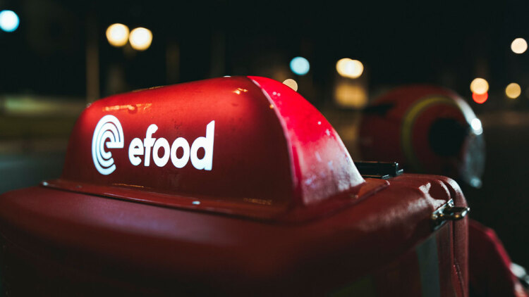 Το efood υλοποιεί μια νέα διαδικασία για την ασφάλεια των διανομέων και των καταναλωτών