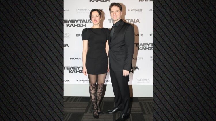 Μαριλίτα Λαμπροπούλου: Με φλοράλ καλσόν στο πλευρό του Δημήτρη Λάλου στην πρεμιέρα της «Τελευταίας Κλήσης», δείτε φωτογραφίες