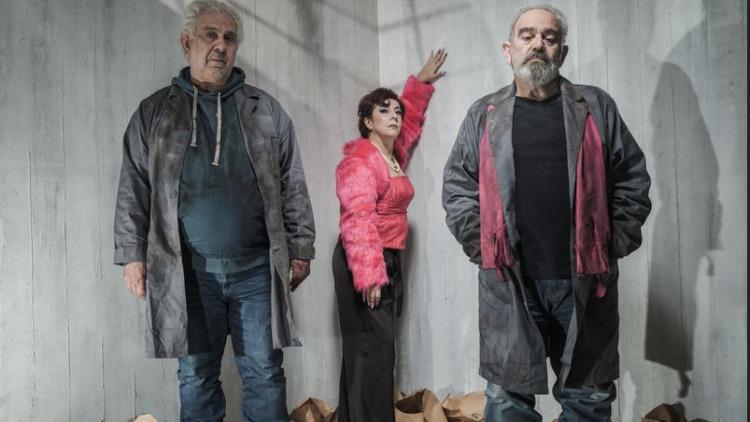 «Οι Από Κάτω»: Το βραβευμένο θεατρικό έργο της Ζέτης Φίτσιου ανεβαίνει στο Θέατρο Auditorium