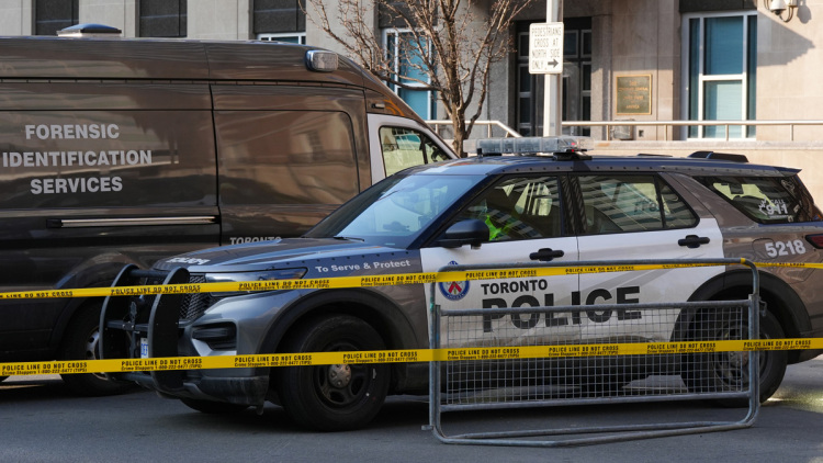 Πυροβολισμοί στο προξενείο των ΗΠΑ στο Τορόντο, σε εξέλιξη έρευνα της Αστυνομίας