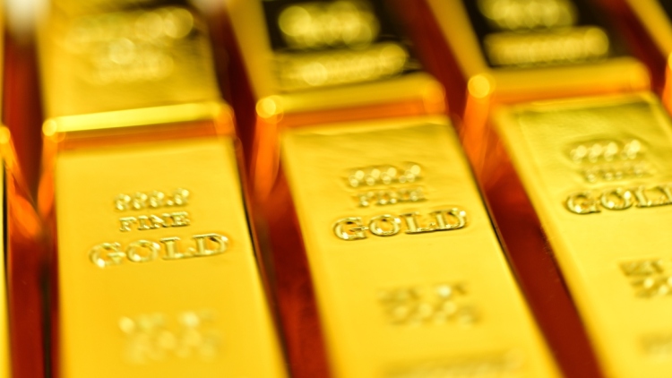 Λάμπει ξανά ο χρυσός μετά τις δηλώσεις Τραμπ, ξεπέρασε τα 5.180 δολάρια