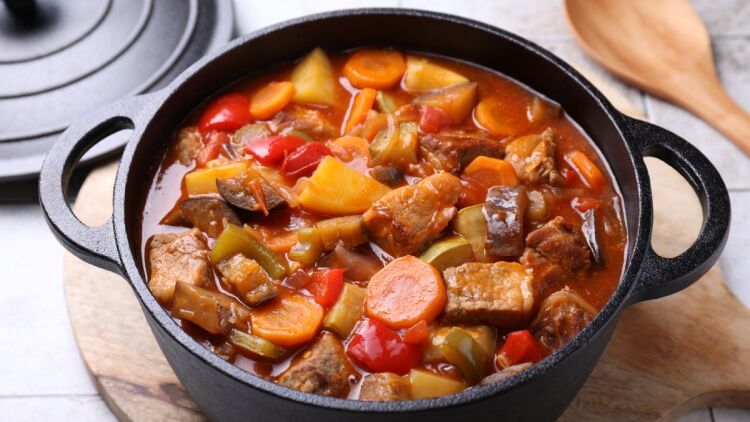 Βγήκε πολύ αλμυρό το φαγητό; Δείτε πώς θα το «σώσετε»
