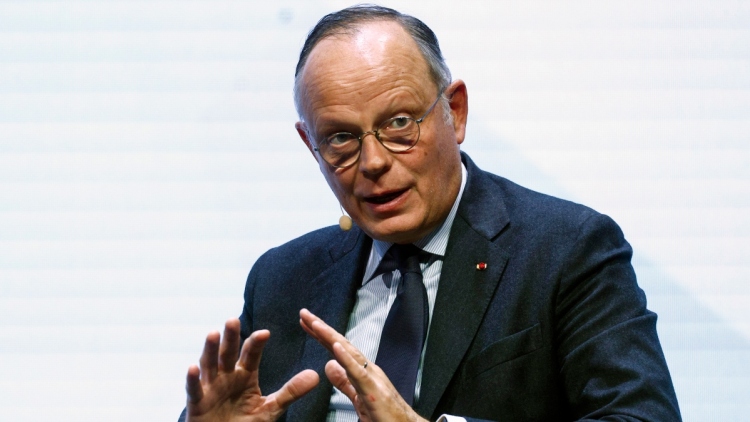 Γαλλία: Στον αέρα η υποψηφιότητα του Εντουάρ Φιλίπ για το 2027 απέναντι στον Μπαρντελά 