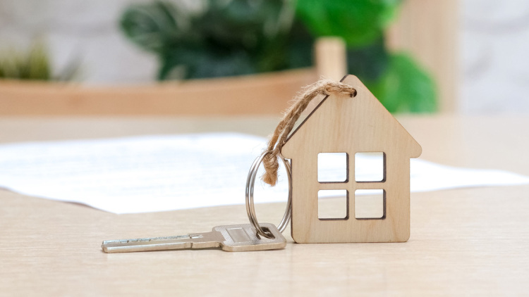 Ουάσιγκτον: Μεσίτης ανέβασε κατά λάθος φωτογραφίες σπιτιού με «τέρας» στον καθρέφτη