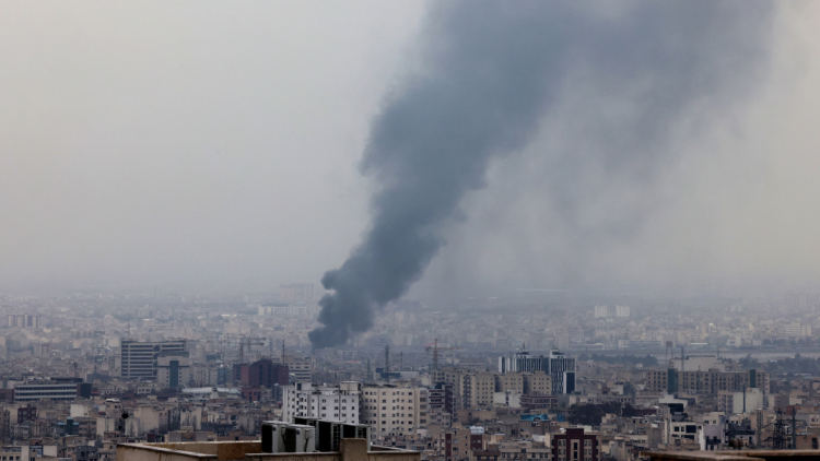 Bombs-Strait-of-Hormuz-hor