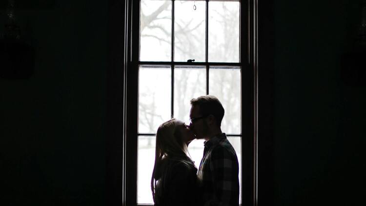 Η βάση κάθε σχέσης είναι η συναισθηματική οικειότητα – Πώς να τη δημιουργήσετε και να την ενισχύσετε στη δική σας
