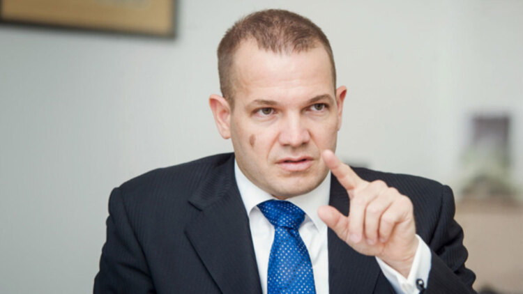 UBM: Ποιοι είναι οι Ούγγροι που θέλουν να εξαγοράσουν την ιστορική βιομηχανία ζωοτροφών ΕΛΒΙΖ
