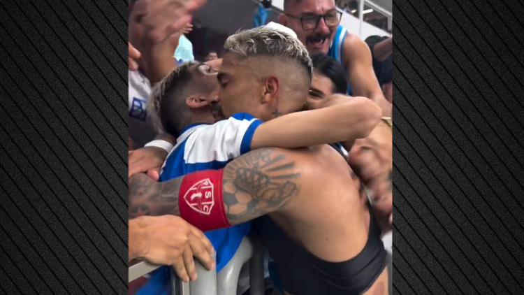 Η συγκλονιστική αφιέρωση του αρχηγού της βραζιλιάνικης Παϊσαντού στον πιο πιστό οπαδό της ομάδας, δείτε βίντεο