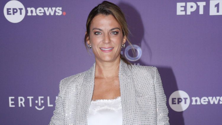 Χριστίνα Βραχάλη: Μου έχουν πετάξει εφημερίδες λέγοντάς μου «πάρε να ξεστραβωθείς»