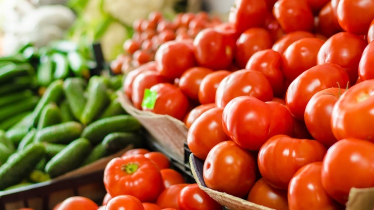 Τι προσέχει μια χημικός τροφίμων όταν ψωνίζει στο μανάβικο