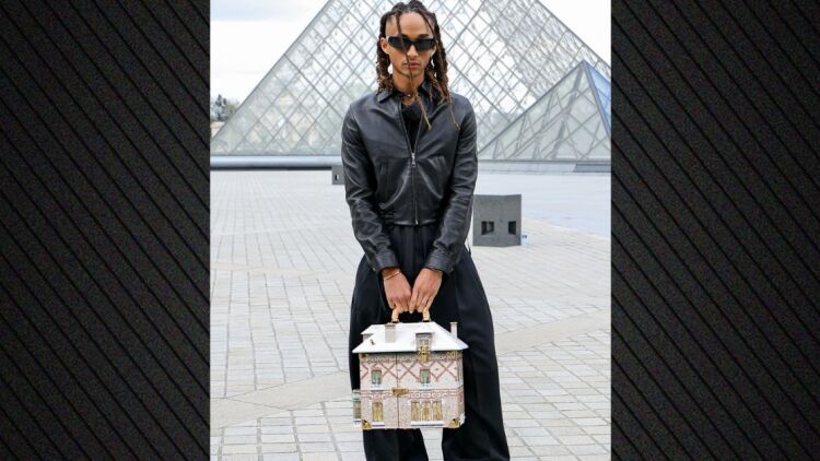 Ο Τζέιντεν Σμιθ εμφανίστηκε με τσάντα - κουκλόσπιτο Louis Vuitton αξίας 47.000 δολαρίων