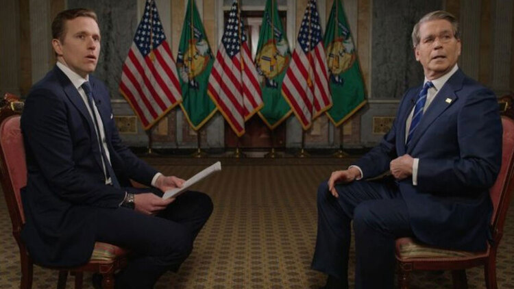 «Ο Πρόεδρος σε θέλει αμέσως»: Ο υπ. Ενέργειας διέκοψε live συνέντευξη για να μιλήσει στον Τραμπ, γύρισε με τρεμάμενη φωνή μετά από 2 ώρες